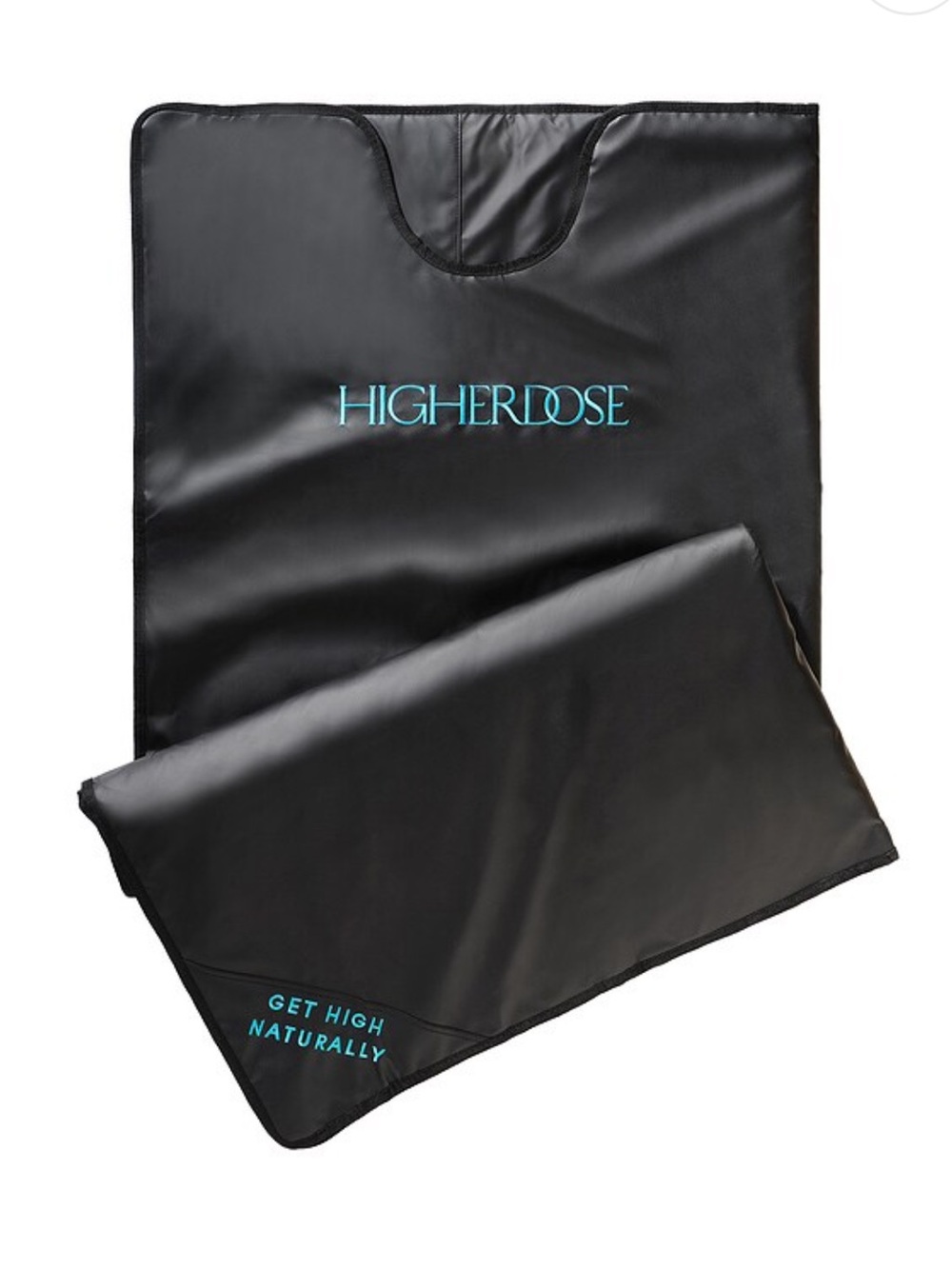 HIGHERDOSE Black Infrared Sauna Blanket with Teal Logo